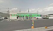 ファミリーマート岡山長岡店 85m