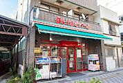 まいばすけっと小村井駅前店 徒歩3分。 200m