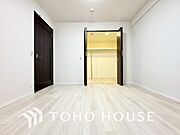 お子様の心と身体を見守る子供部屋として、小さな自立心を育むお部屋作りを見越してご覧下さい。