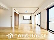 造りこんだ空間演出の妙が生み出す光と質のハーモニーはこの住宅のクオリティの良さを実感させてくれます。