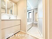 シンプルだからこそ使いやすい。スタンダードなデザインの洗面台はお掃除もしやすくいつも清潔。