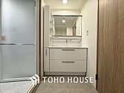 シンプルだからこそ使いやすい。スタンダードなデザインの洗面台はお掃除もしやすくいつも清潔。