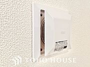 室内の空気の入れ替えを自動的に行う事を可能とした換気設備。シックハウス症候群対策でもあります。