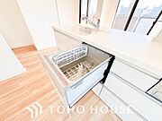 食洗機は家事の時間を短くできることがメリット。ビルトインタイプはキッチンをすっきりとみせてくれます。