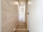 白を基調とした室内は、明るい住空間を造り出すだけでなく、清潔感をもたらしてくれます。