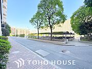 敷地内駐輪場。（空き状況、料金等はお気軽にお問い合わせください。）