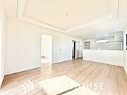 造りこんだ空間演出の妙が生み出す光と質のハーモニーはこの住宅のクオリティの良さを実感させてくれます。