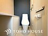トイレ：毎日の生活を少しでもより快適に。落ち着いた雰囲気つくりにこだわり、心地よい空間を心掛けております。