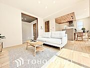 造りこんだ空間演出の妙が生み出す光と質のハーモニーはこの住宅のクオリティの良さを実感させてくれます。