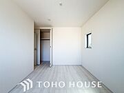 生活感を感じない空間では落ち着く事はできません。絶妙な雰囲気、配色、素材感を意識してコーディネート。