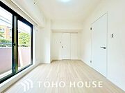 心と体をゆったりと安らげる主寝室。寝室のゆとりが大きい分だけ、暮らしの安らぎは深まります。