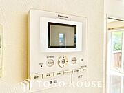 見える安心をカタチにしました。誰が来てもわかる様にモニター付きインターホンを設置。