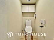 清潔な空間であって頂けますように、目に留まるだけではなく、汚れをふき取り易いフロアと壁紙をチョイス。