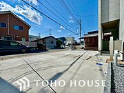 マンションとは違う敷地内駐車。ご主人様のお車のお手入れにも気合が入りますね。