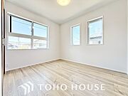 お子様の心と身体を見守る子供部屋として、小さな自立心を育むお部屋作りを見越してご覧下さい。