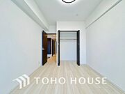 一日の疲れを癒やしてくれる主寝室。時を忘れて過ごす場所として過ごせるお部屋。