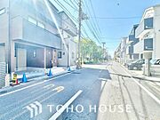 陽光に愛され、家族に包まれた本邸宅は、どんなに月日が経ってもオンリーワンに輝き続けます。