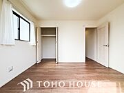 白を基調とした室内は、明るい住空間を造り出すだけでなく、清潔感をもたらしてくれます。
