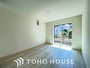 白を基調とした室内は、明るい住空間を造り出すだけでなく、清潔感をもたらしてくれます。