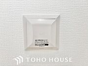 室内の空気の入れ替えを自動的に行う事を可能とした換気設備。シックハウス症候群対策でもあります。