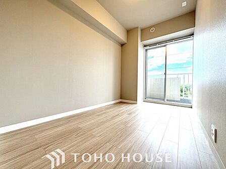 白を基調とした室内は、明るい住空間を造り出すだけでなく、清潔感をもたらしてくれます。