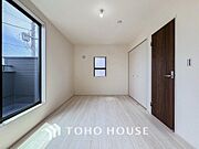 家具の配置がしやすい室内。趣味の部屋としても十分な広さを確保しており、快適にお使いいただけます。