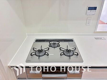 毎日料理をする、料理が好き、家族が多くて量を作る必要がある、等の方々にとっては必須の3口コンロ。