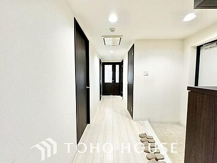 住まう方でカスタマイズしていただけるシンプルなデザインの内装。ご自身で素敵な空間を創り上げられます。