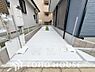 駐車場：ゆったりとした駐車スペースを確保いたしましたので、大きめのお車でも駐車可能です。