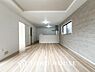 室内：造りこんだ空間演出の妙が生み出す光と質のハーモニーはこの住宅のクオリティの良さを実感させてくれます。