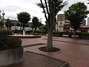 駅前公園（122m）