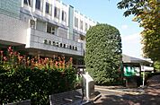 志木市立柳瀬川図書館（620m）