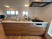 リビングが見渡せるカウンターキッチン