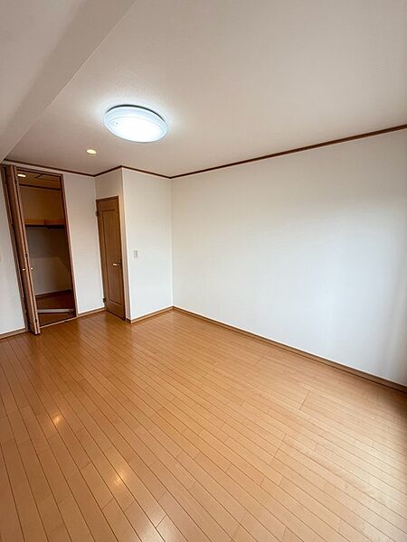 寝室を拡大表示