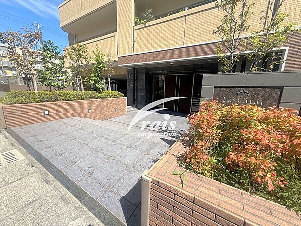 エントランスを拡大表示