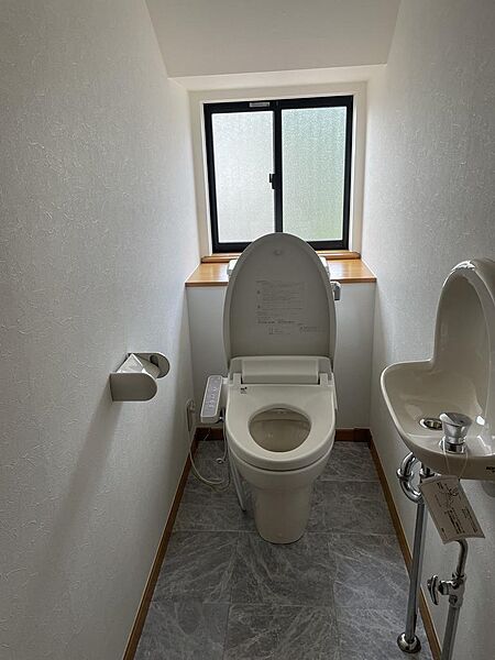 トイレを拡大表示