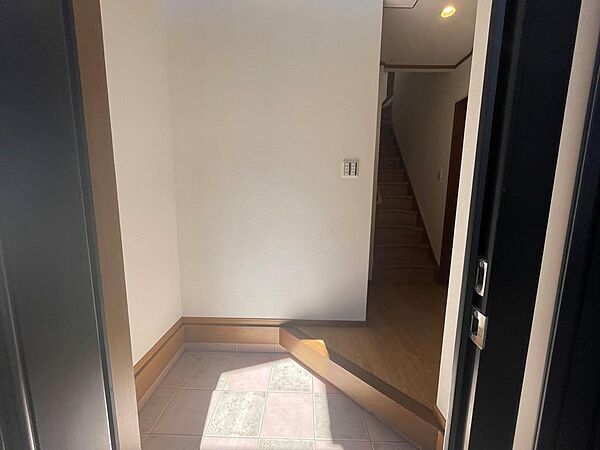 玄関を拡大表示