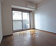 綺麗に改装された室内です。