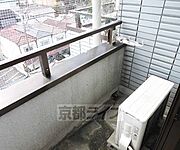広いバルコニです。