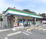 ファミリーマート 枚方藤阪元町店まで562m