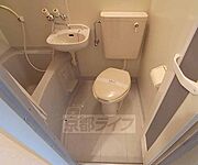 清潔感のあるトイレです。
