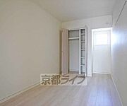 寝室として利用可能です。