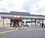 セブンイレブン西京極運動公園店まで53m