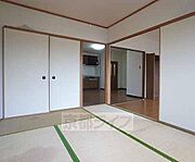 6帖和室です。