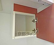 ちょっとした棚が便利