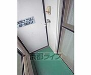 バルコニーに洗濯機置けます。