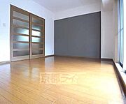 壁紙がオシャレなお部屋。