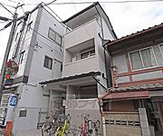 綺麗で落ち着いた雰囲気の外観です。