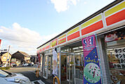 デイリーヤマザキ 福津宮司店まで800ｍ