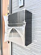 シンプルデザインのポスト。  
